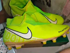 Sepatu bola nikee original