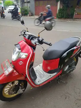 HONDA SCOOPY CBS ISS 2018 PAJAK HIDUP