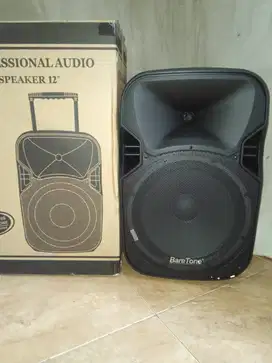Speaker BLUETOOTH masih baru.
