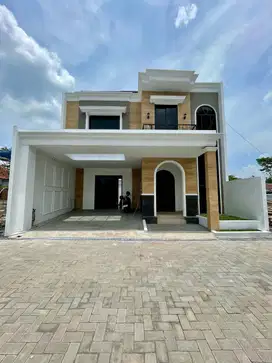 Rumah Siap Huni 2 Lantai Plus Kolam Renang dekat Pemda Sleman