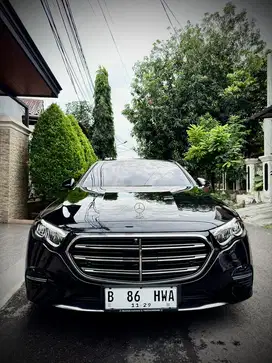 Mercedes-Benz E200 2023 Bensin