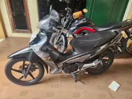 Supra 125 f1 2011 hitam Gbm
