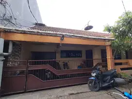 Dijual Rumah cocok untuk kost-kost an (sudah ada yang kost)