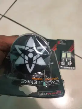 Lampu mata Sharingan dan sen kedip
