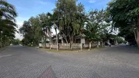 Rumah Poros Jalan Boulevard Perumahan Permata Jingga Sukarno Hatta