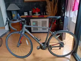 Sepeda Polygon Stratos S4 2023 Size L, Ori full set, kondisi mulus