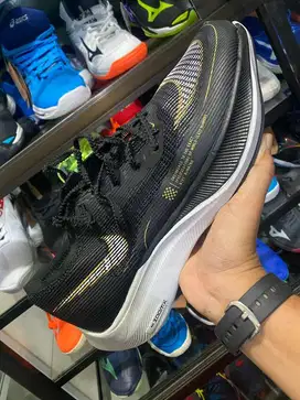 sepatu nike running