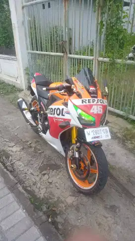 CBR 250R 2014 langka surat lengkap hidup pajak hidup plat w Gresik