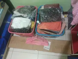Usaha Thrift premium/Campuran atasan Take All