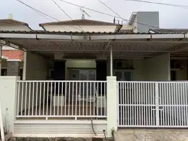 Dijual Rumah di Cluster Aralia, Harapan Indah 2 Bekasi