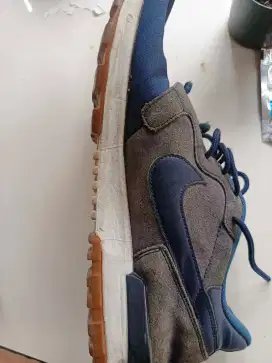 Sepatu bola&sepatu olahraga