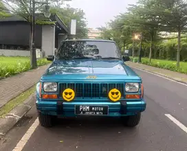 Cherooke limeted 4.0Cc A/T Bensin 1996 Warna Hijau Barang Langka.