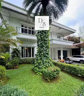 Rumah MENTENG. LT.873/LB.600. 2 Lantai. Hadap Selatan. Harga 85M!