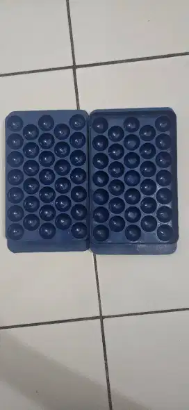 Cetakan es bulat