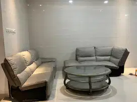 Sofa empuk bahan kulit