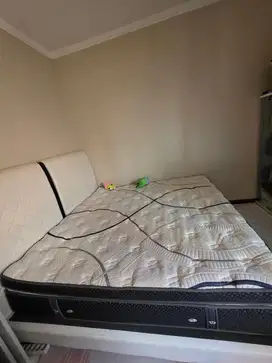 Tempat tidur elite ukuran 200x200