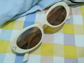 Kacamata Wanita/Pria