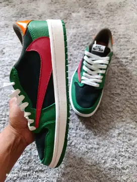 Sepatu sneakers Aj 1 low Jordan trvs Scott