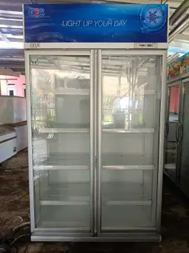 Showcase 2 pintu  Gea light up