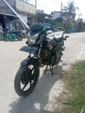 Di Mahar Juragan ! Honda CB150R Tahun 2014 5TNK