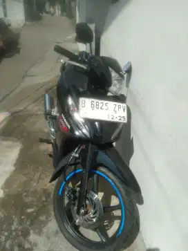 Di jual motor honda revo fit 2019