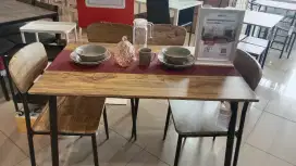 Hans Meja Makan Set