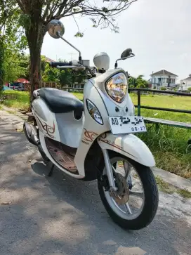 Yamaha finon premium 125cc injeksi tahun 2017