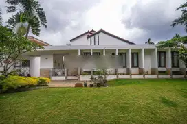 Rumah Bagus Unfurnished SHM di Pondok Indah, Jakarta Selatan