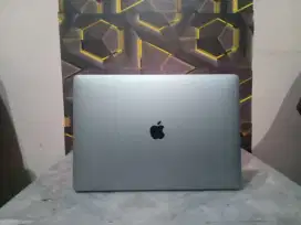 Macbook Pro 15 A1990 - 2018 Touchbar i7 Ram 16gb Ssd 500gb Dual Vga