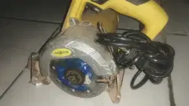 Mesin hidup normal. Barang jarang pakai minus kotor aja
