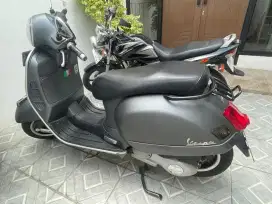 Vespa gts 150 tahun 2017 mulus