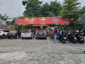 Dijual rumah makan masih aktif o jalan raya merak urak tuban
