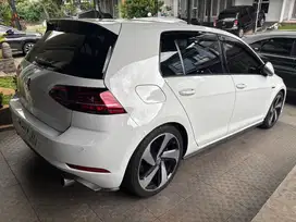Volkswagen Golf 2018 Bensin
