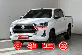 Toyota Hilux V Double Cabin 4x4 Matic AT diesel solar 2023 Putih hitam