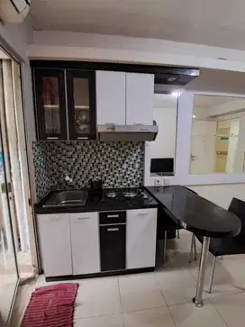 Di sewakan apartemen tulip lantai 11.view kolam renang