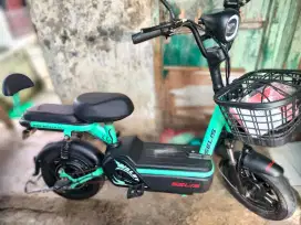 Sepeda listrik selis