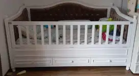 Ranjang Bayi Kayu
