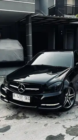 Mercedes-Benz C200 2014 Bensin