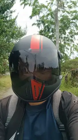 Helm retro klasik