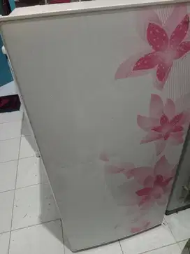 Kulkas Merk SHarp Bekas