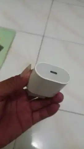 Adaptor ori iphone 13