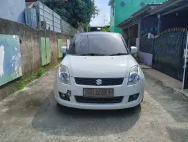 SUZUKI SWIFT ST AT 2012
