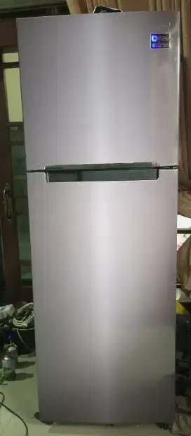 Kulkas samsung 2 pintu inverter