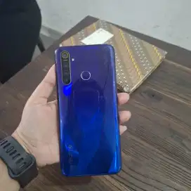 Realmi 5 pro 4/128 ( baru ganti lcd)