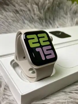 Apple Watch Series SE Gen 2 40mm Starlight