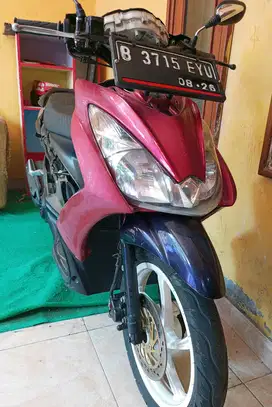 Suzuki Skydrive 2010 Merah - SS Lengkap (pajak OFF 1x, kaleng ON)