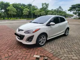 MAZDA 2 TIPE R HATCHBACK