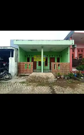 Jual butuh rumah kontrakan sekat 2