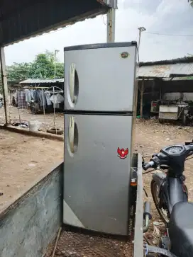 Menerima jual beli kulkas rusak, freezer rusak