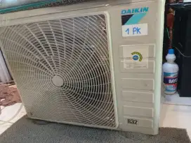 Outdoor Ac merk Daikin 1,5Pk kondisi normal sdh ada freon nya juga
